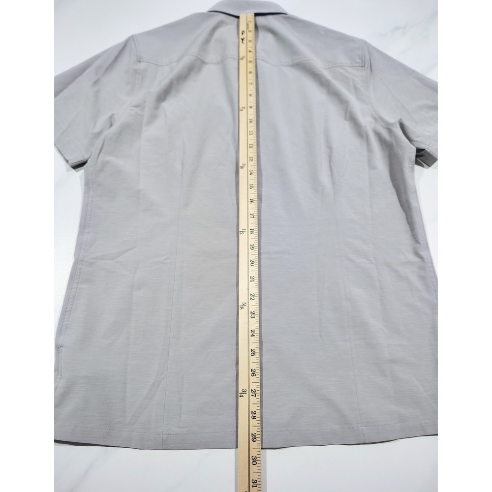Vuori Bridge Short Sleeve  Shirt Men's Size Large Gray V184 - Picture 7 of 10